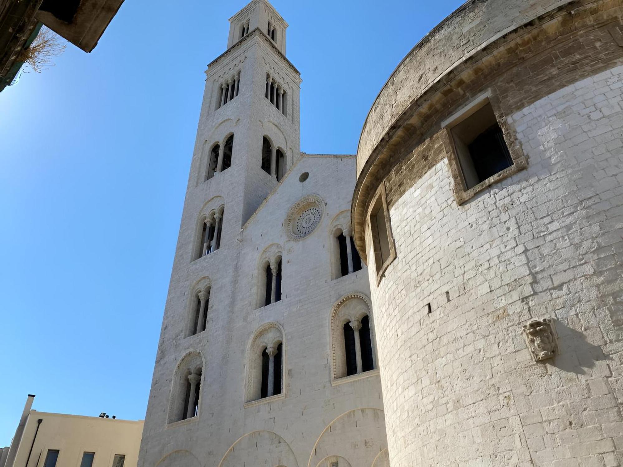 Bari Landlord 8 - Una Finestra Sulla Cattedrale Exterior photo